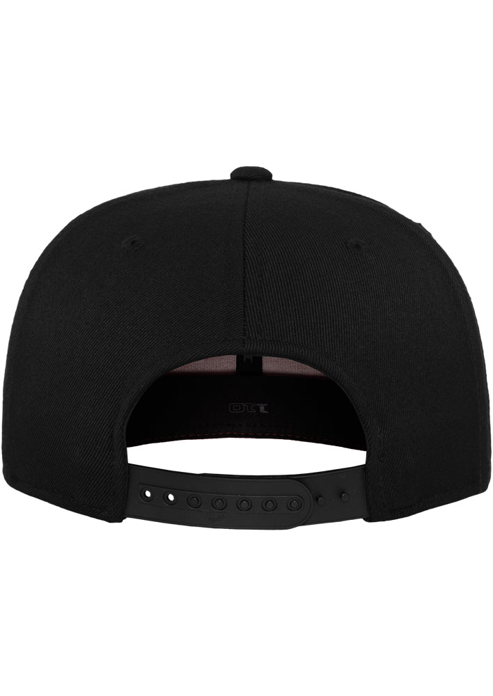 110 Fitted Snapback